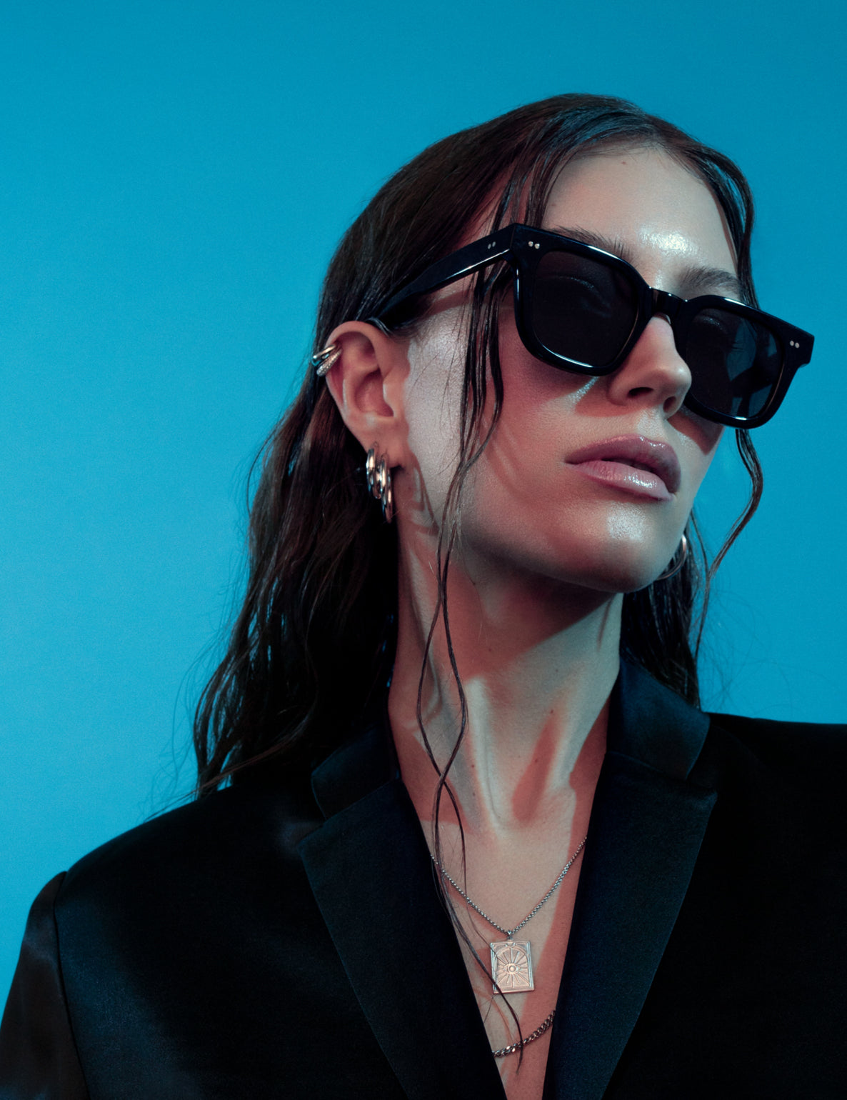 CLASSIC HOOP THICK MEDIUM SILVER 2 PCS