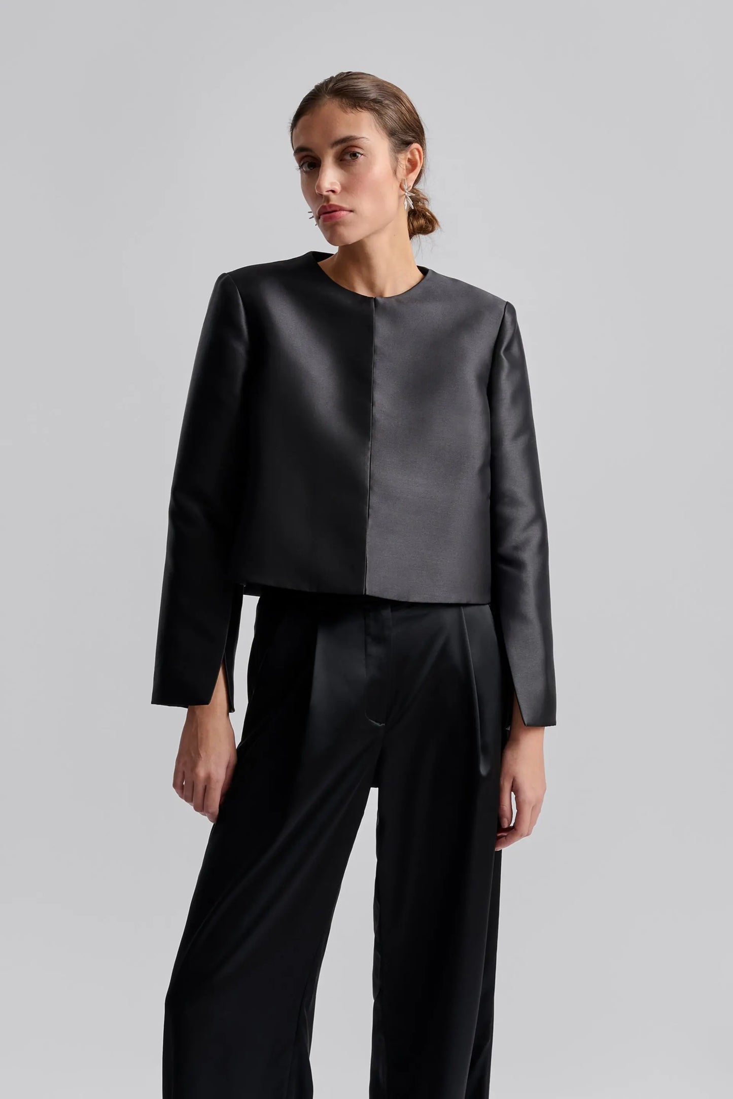 RUTHIE CROPPED LONG SLEEVE BLOUSE BLACK