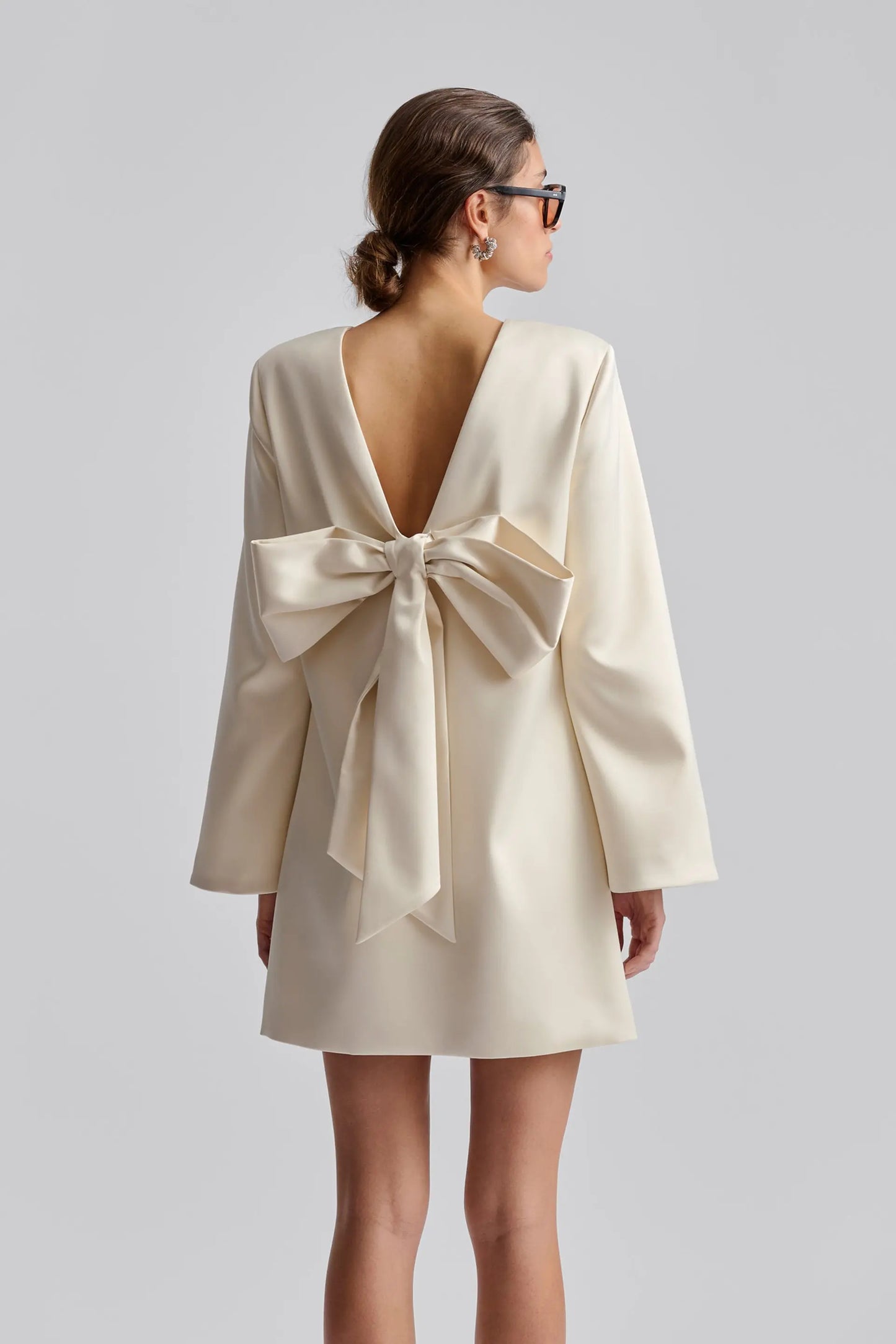 ELNA BOW DETAILED MINI DRESS