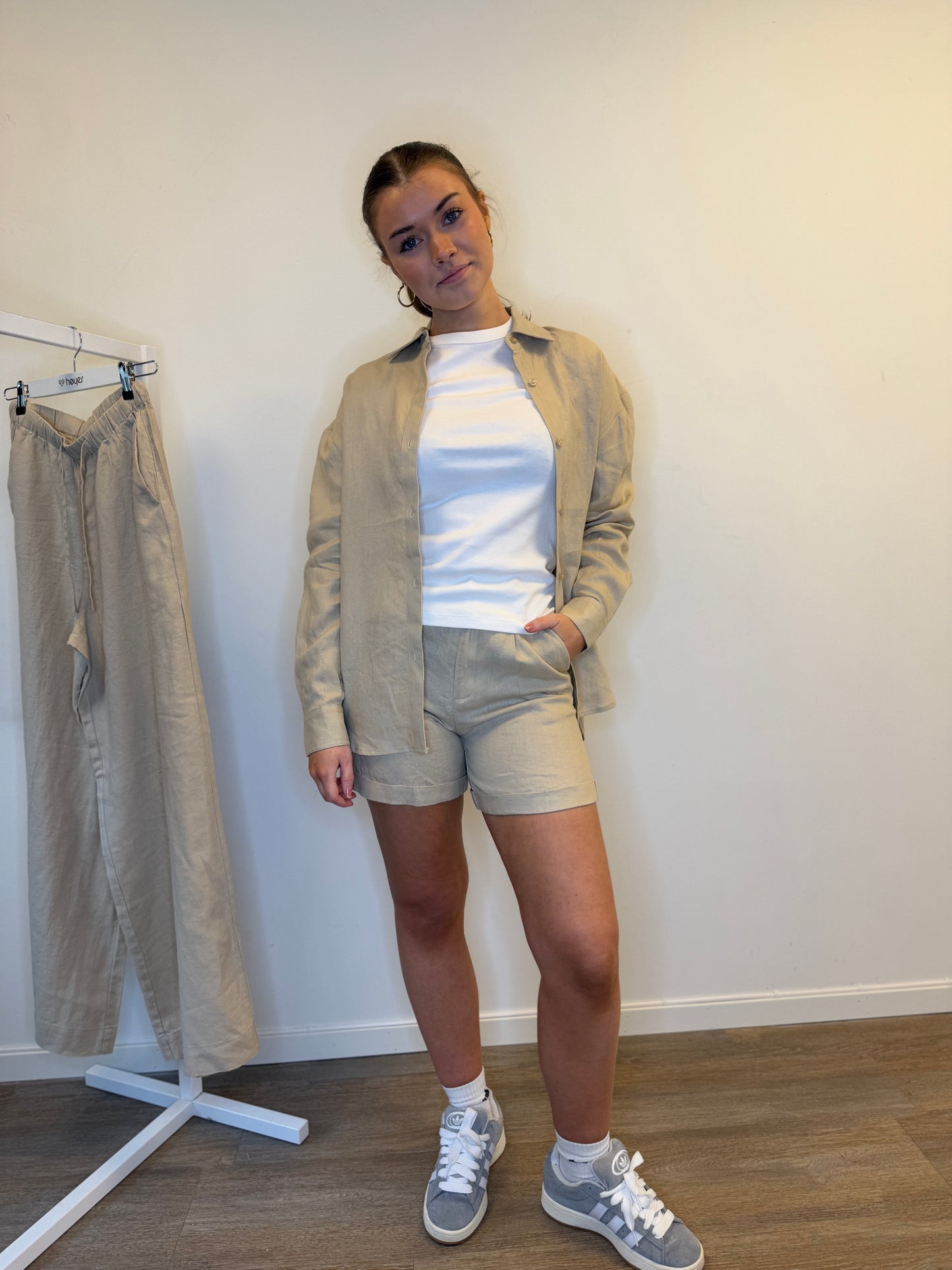 DANA SHORTS BEIGE