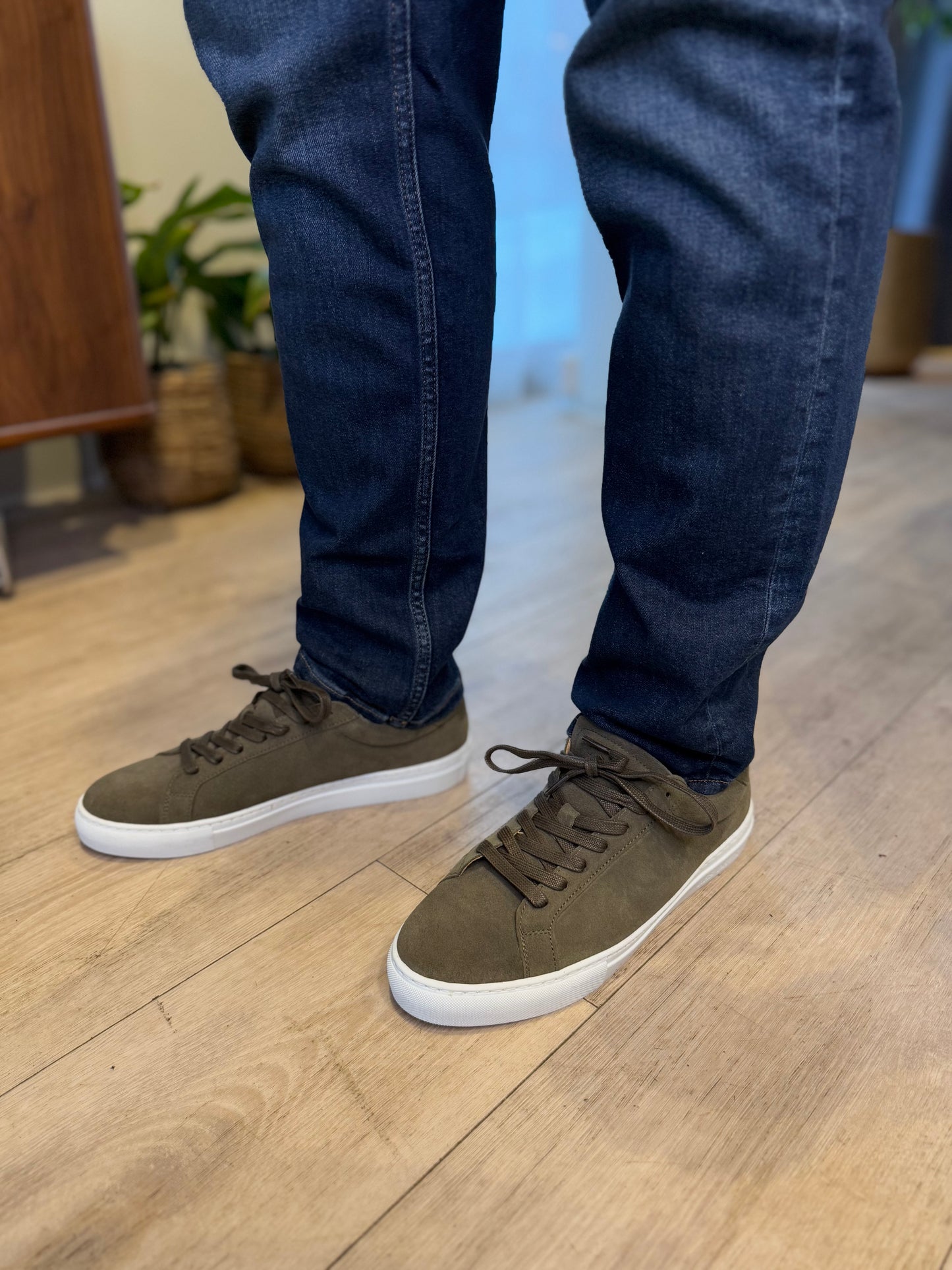THEODOR SUEDE SNEAKER OLIVE NIGHT