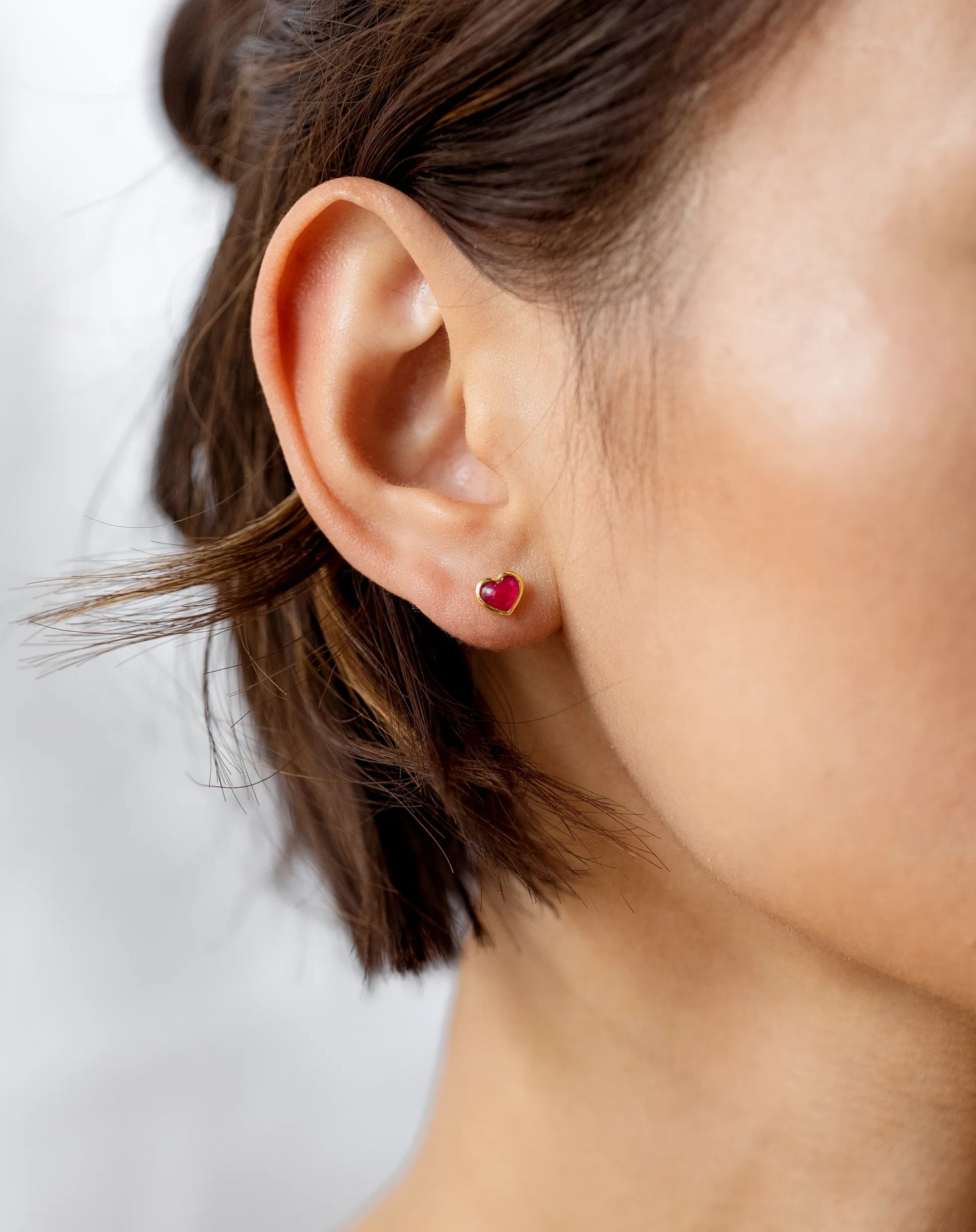 LA LA LOVE STUD EARRINGS GOLD