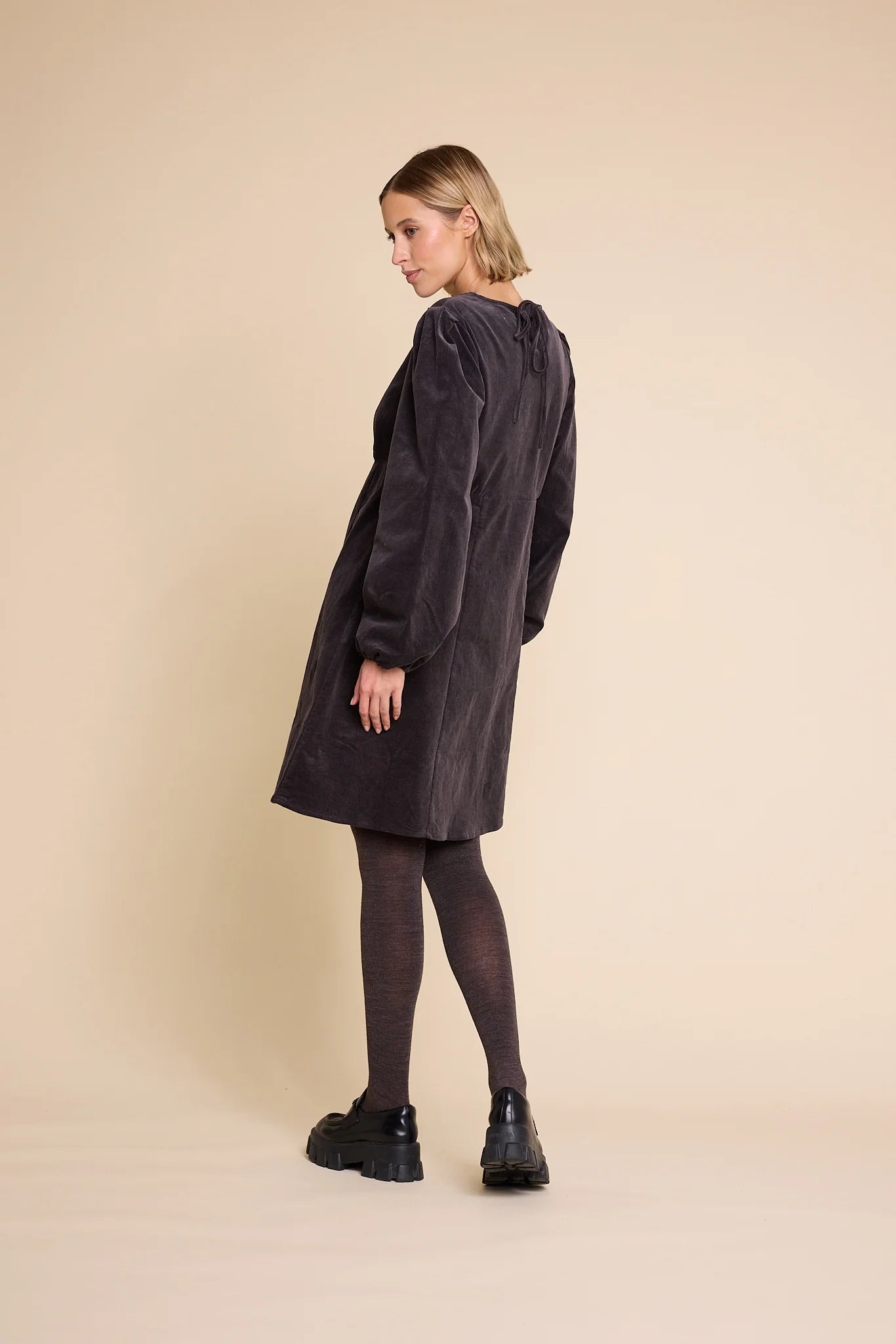 MILLER SHORT CORD DRESS ANTRACITE