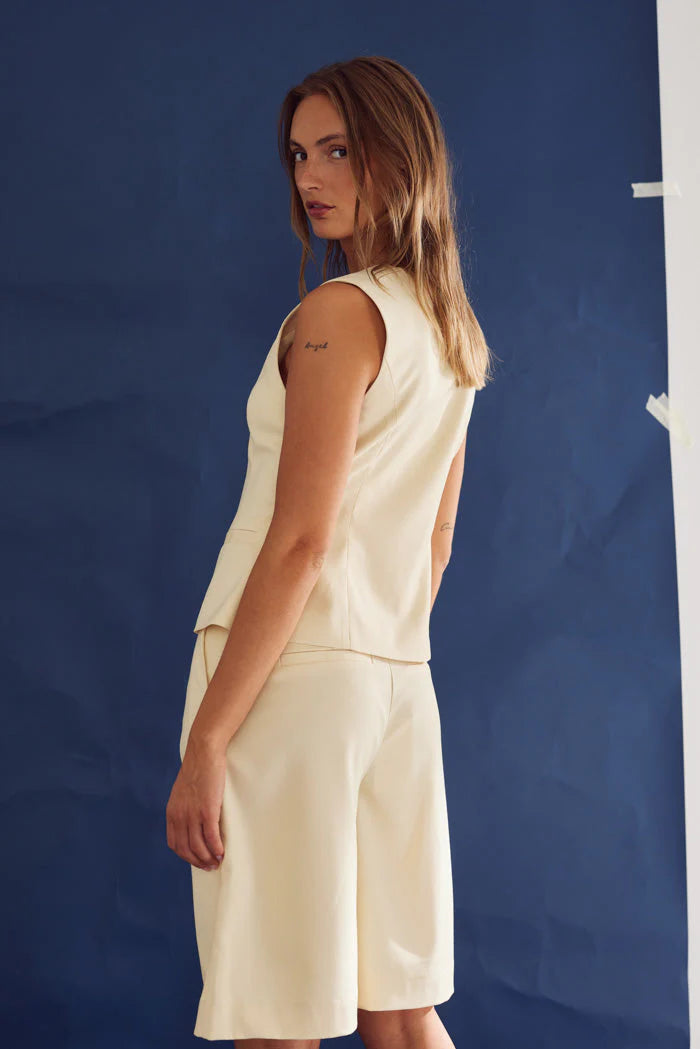 KAUSANDRA VEST BUTTER