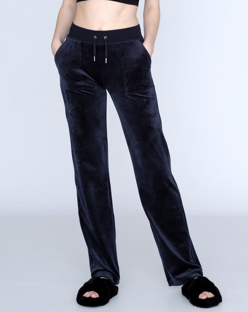 Del Ray Classic Velour Pant Pocket Design