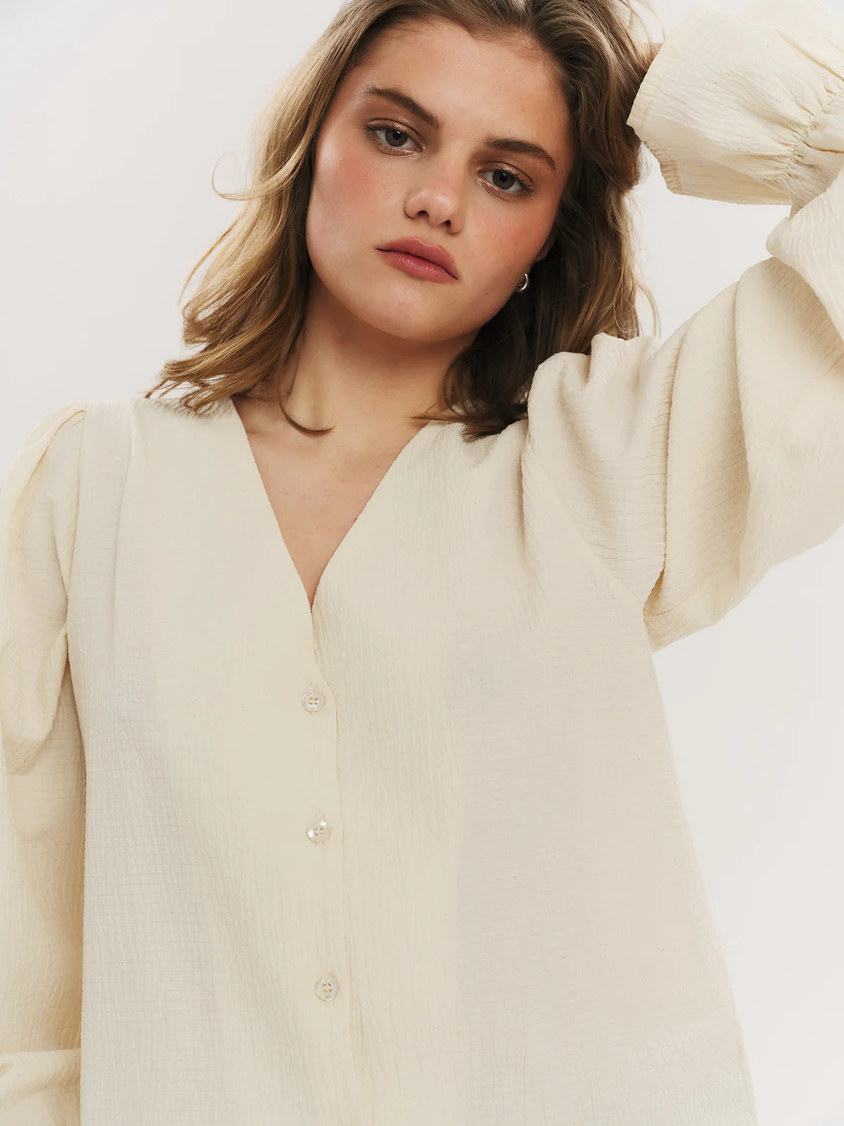INDIANA LS BUTTON BLOUSE CREME