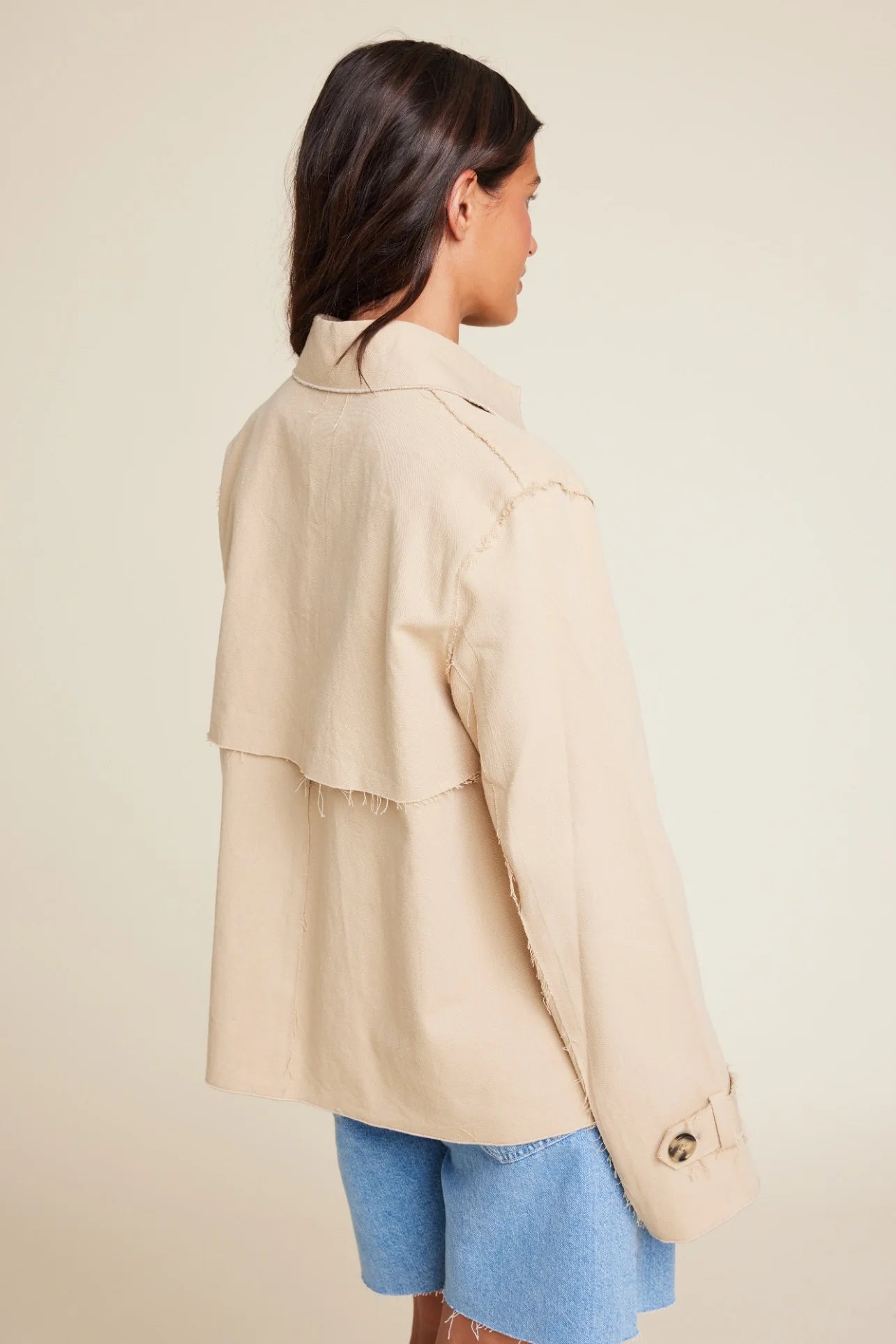 ROBBIE SHORT TRENCH COAT SAND