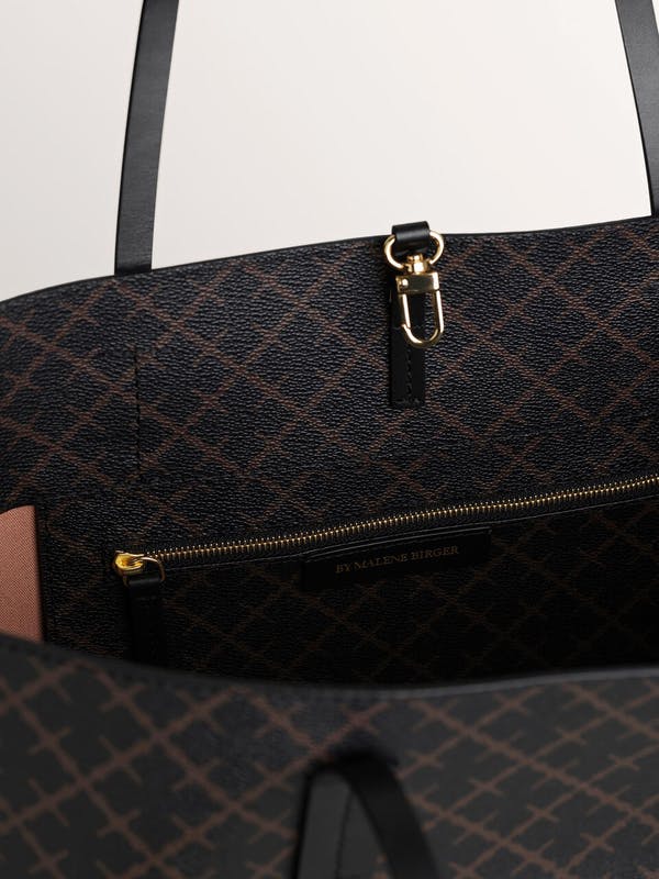 ABIGAIL DARK CHOKOLATE