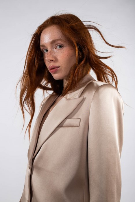 Elvira Blazer