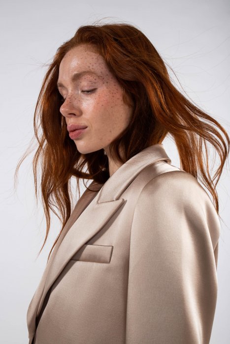 Elvira Blazer