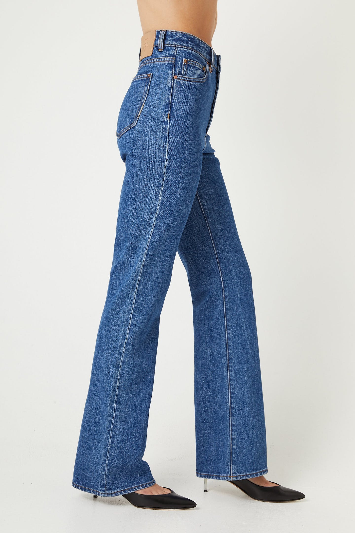 DEBBIE BOOTCUT JEANS INDIGO BLÅ