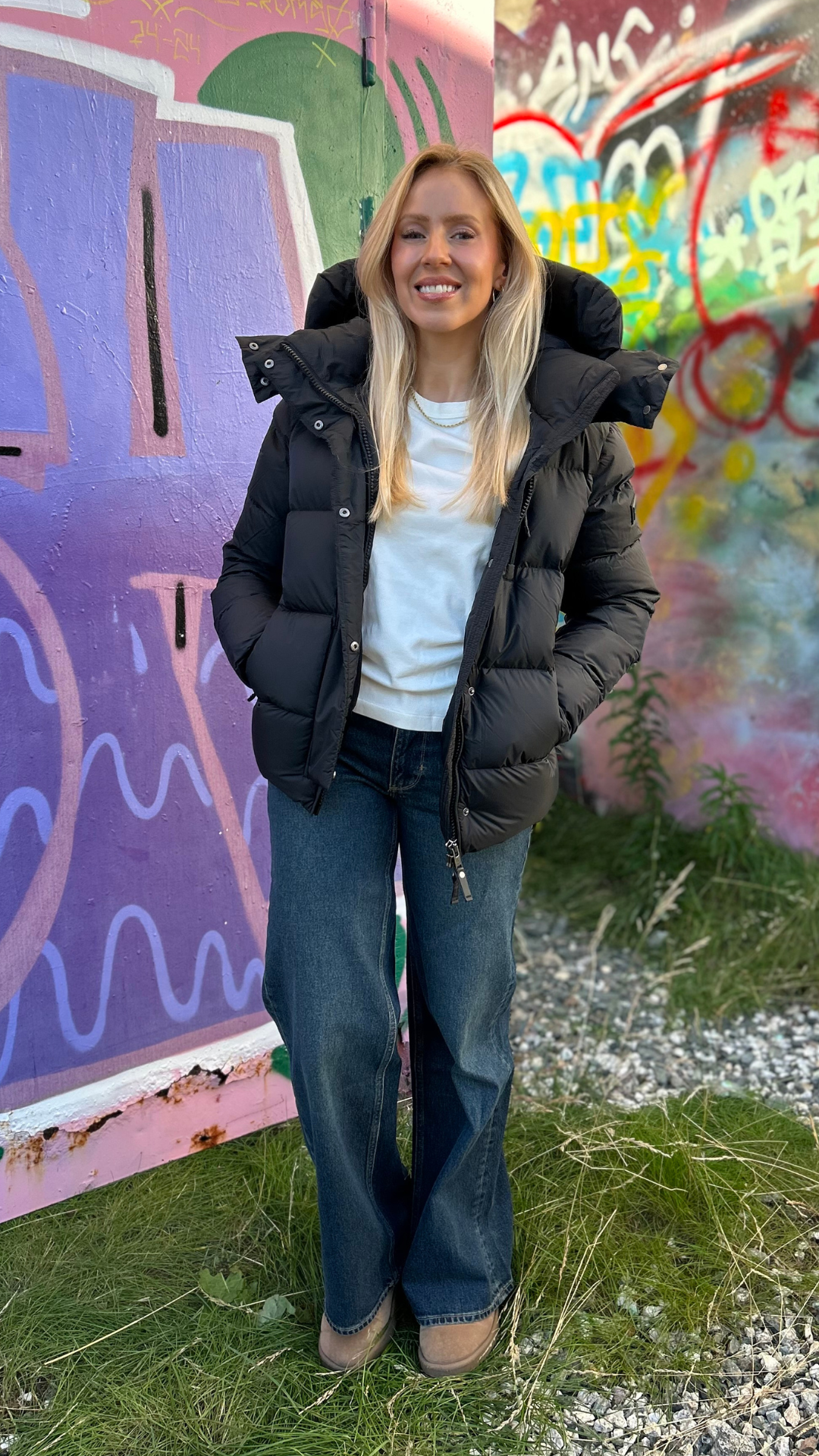 STELLA BLACK
