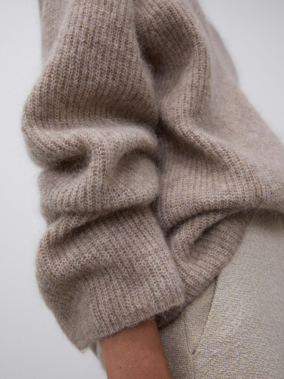 DIPOMA SWEATER CHANTERELLE