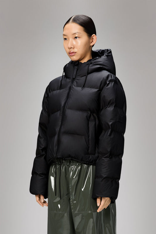 ALTA SHORT PUFFER JACKET W3T3 BLACK