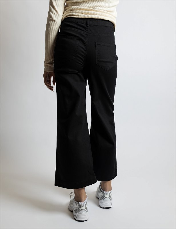 Wide leg denim