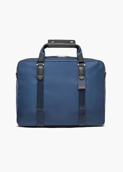 Attaché