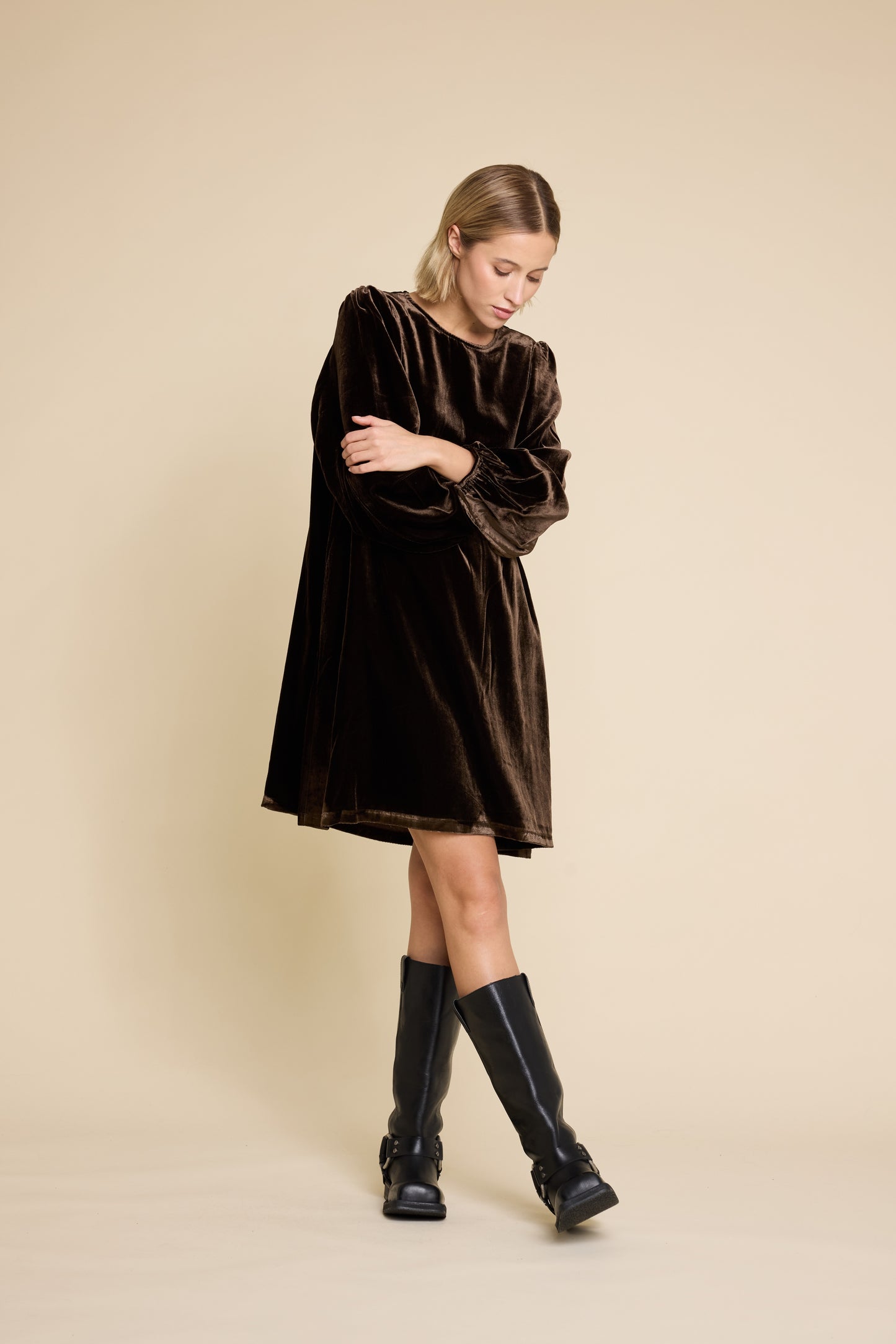 LUNA VELVET DRESS BROWN