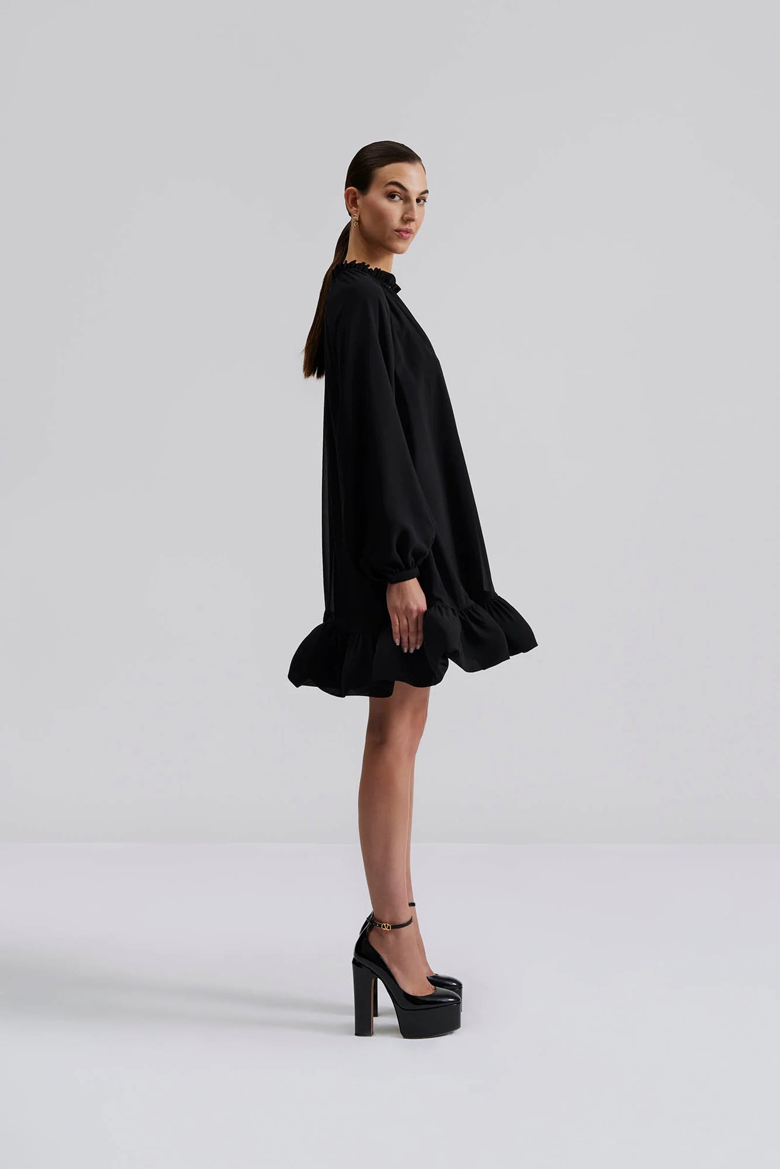 alva mini dress black Alva Sweetheart Neckline Mini Dress in Black