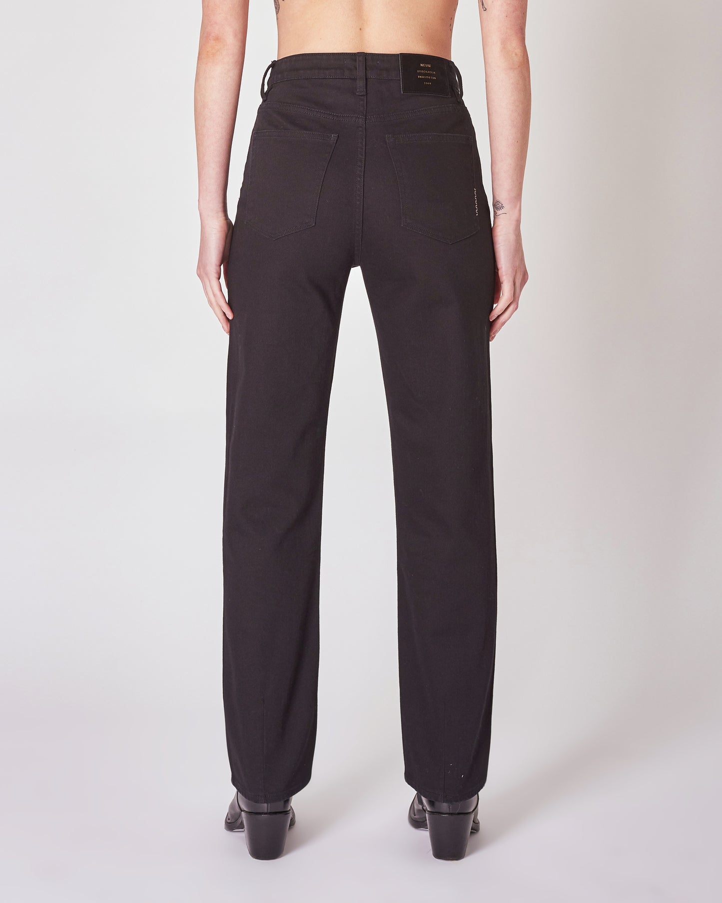 NICO STRAIGHT JEANS SORT