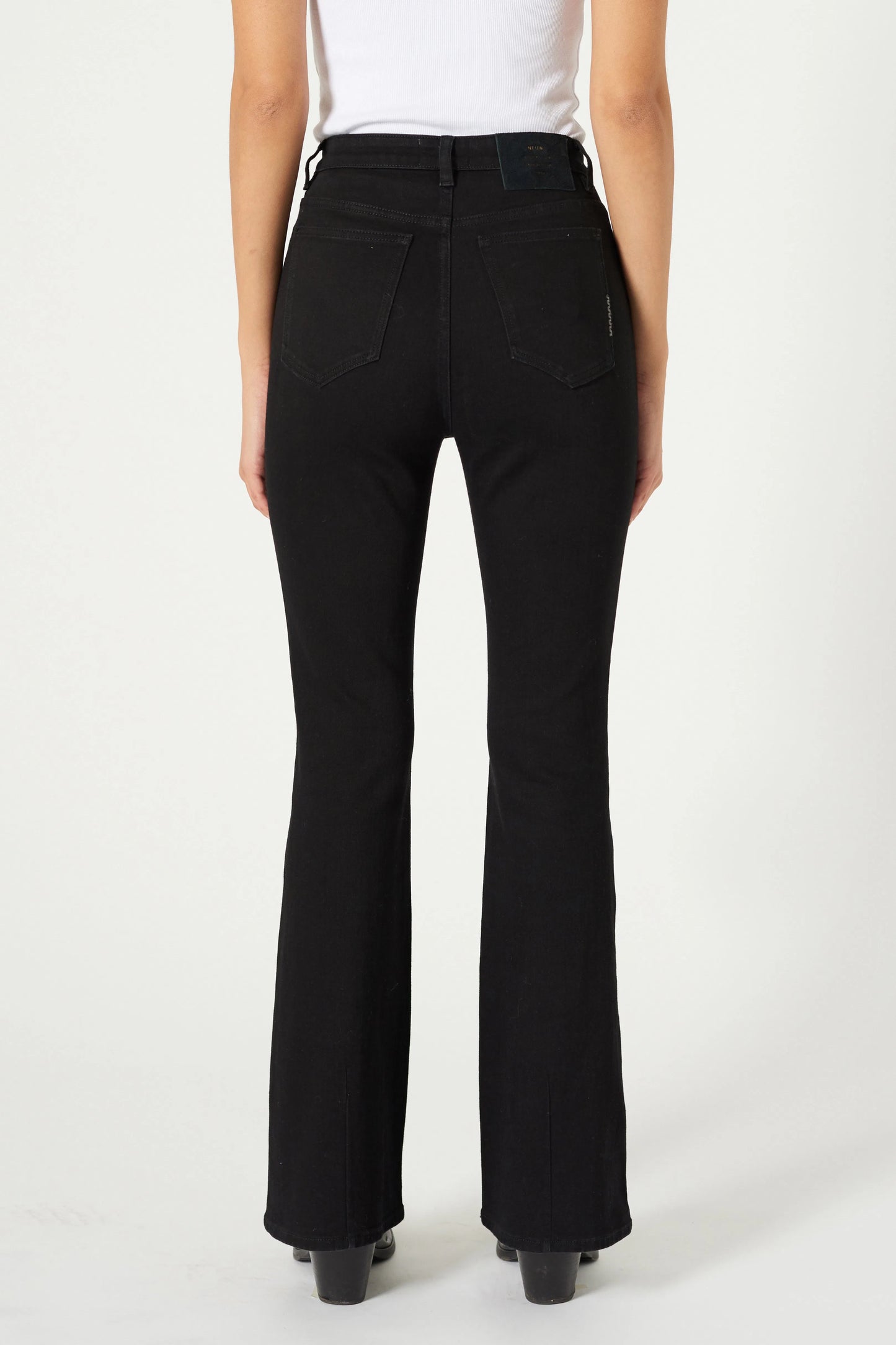 DEBBIE BOOTCUT