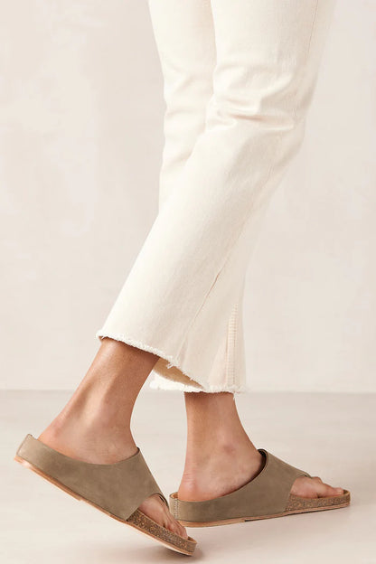 IVY KHAKI LEATHER SANDALS