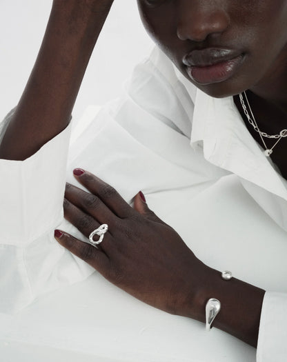 BOLDED DROPS BANGLE SILVER