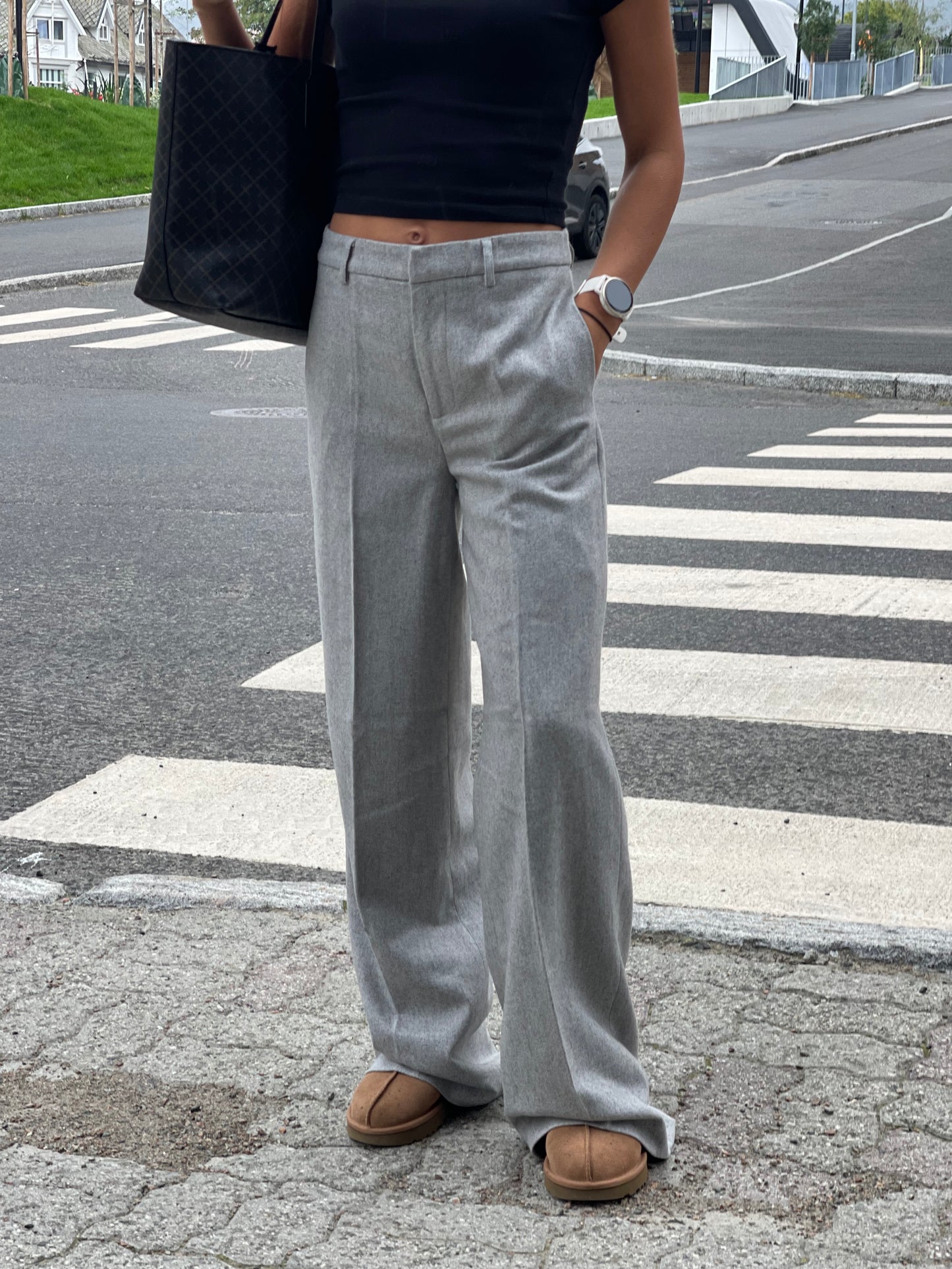 EVELYN TROUSER LIGHT GREY