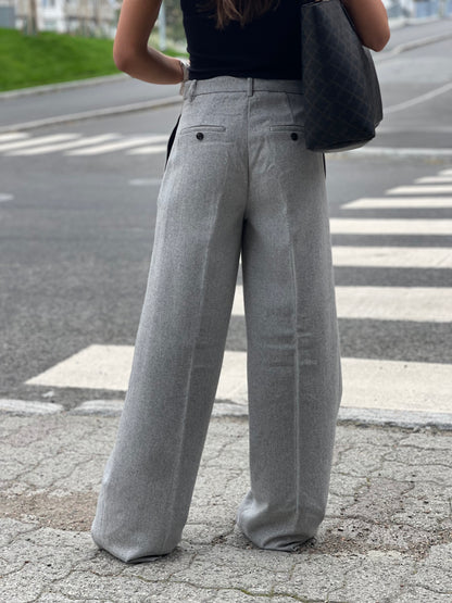 EVELYN TROUSER LIGHT GREY