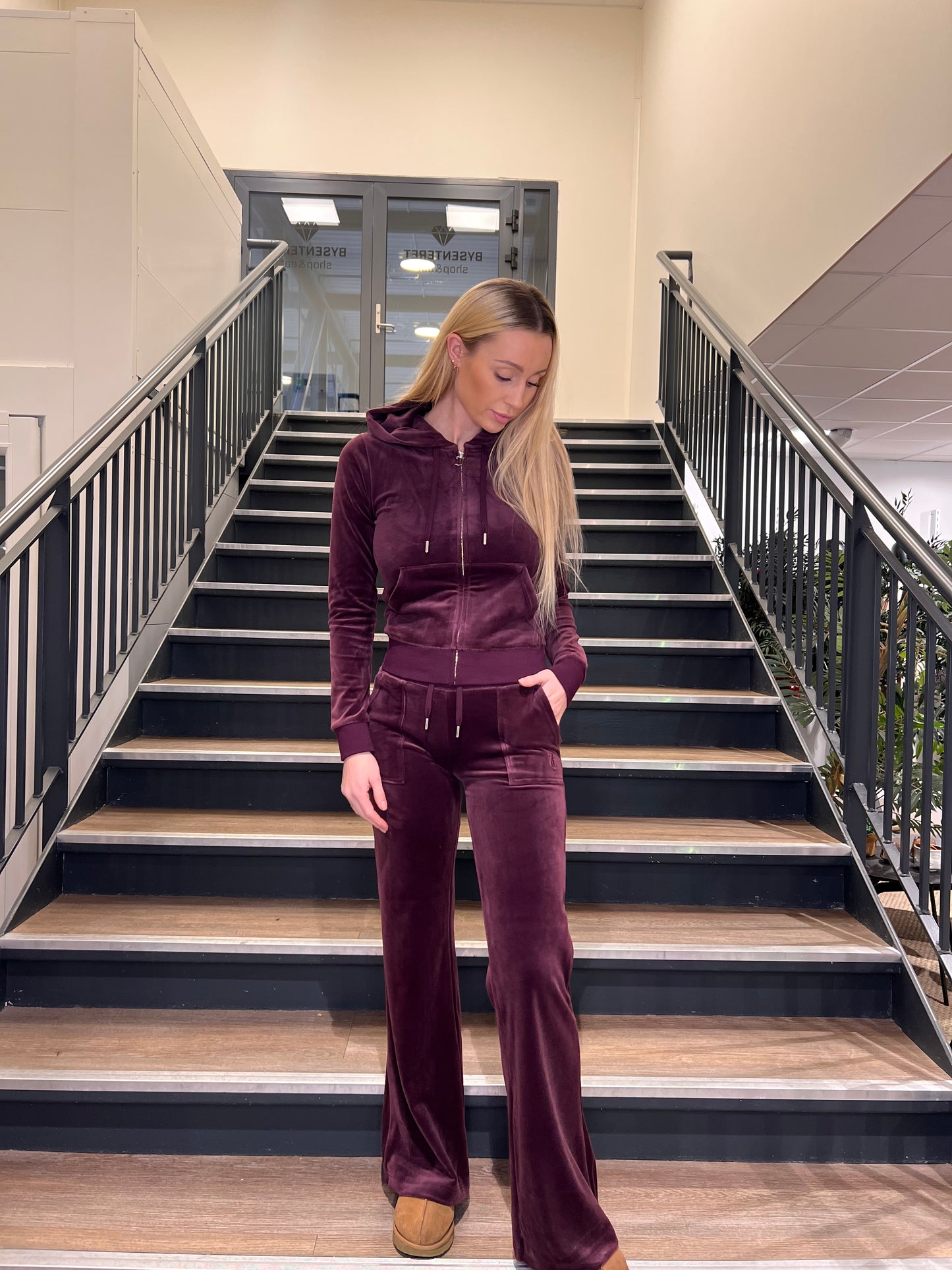 LAYLA LOW RISE WINETASTING