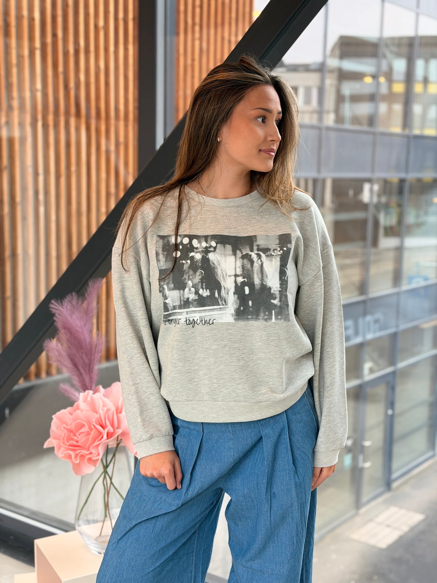 UNIVERSE SWEATER GREY MELANGE
