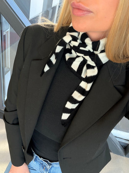 SCARF BLACK/WHITE
