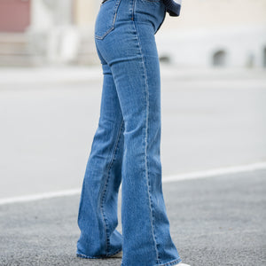 DEBBIE BOOTCUT JEANS INDIGO BLÅ
