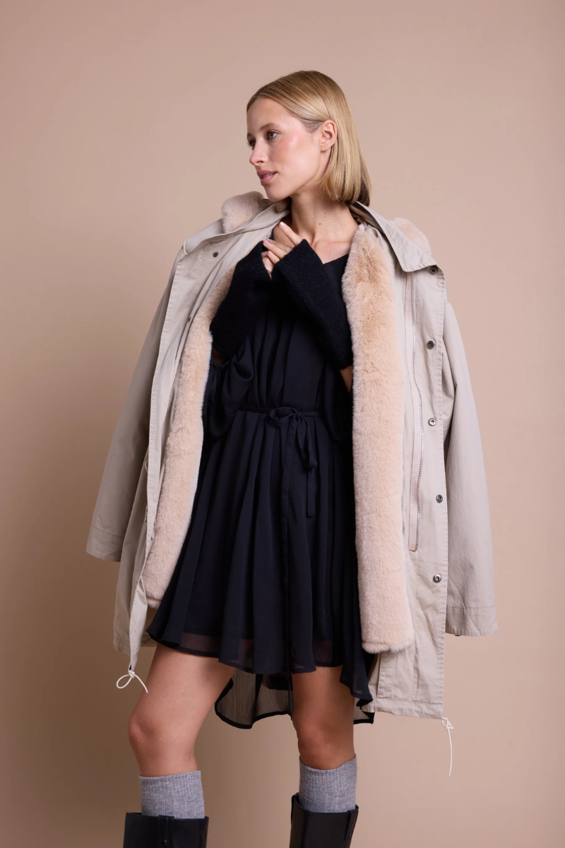 MOUNTAIN JACKET SAND