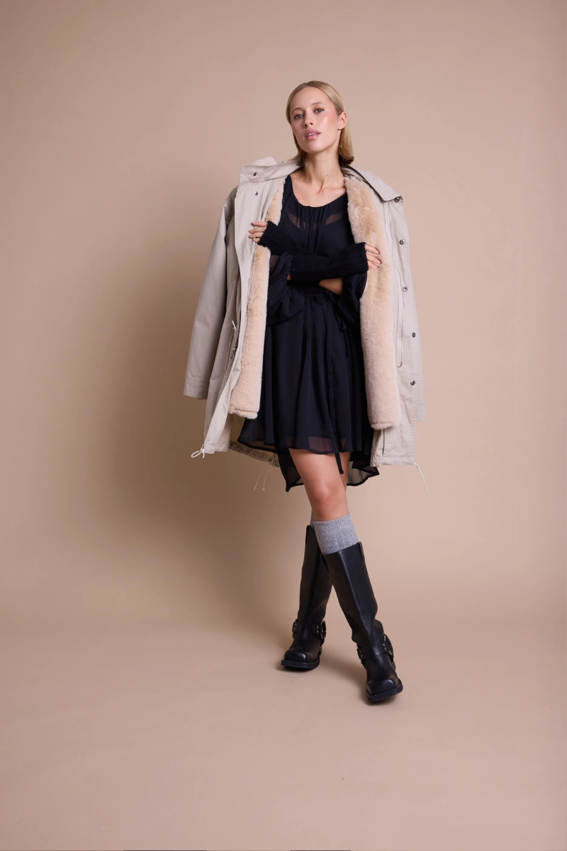 MOUNTAIN JACKET SAND