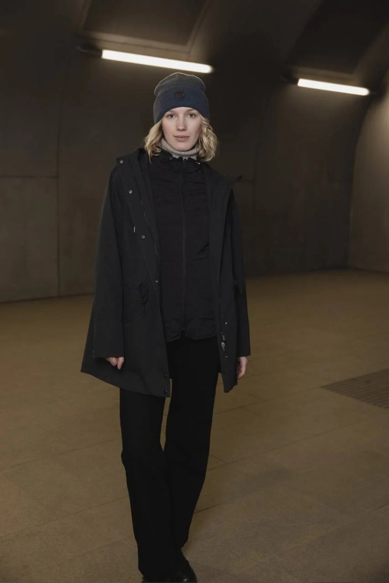 LAUSANNE IV PARKA BLACK