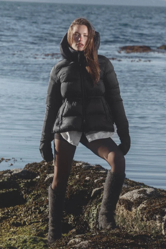 VIOLA BLACK