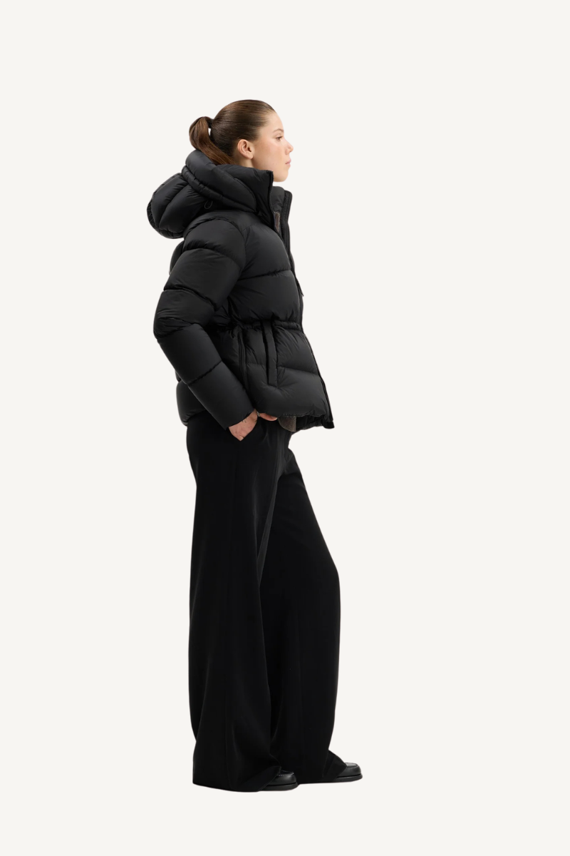 VIOLA BLACK