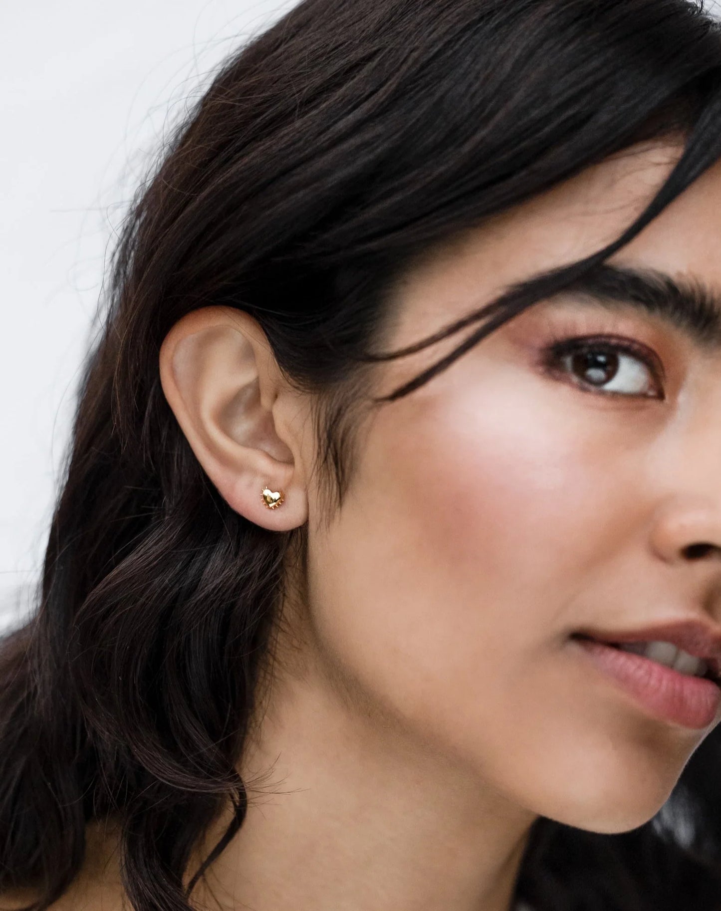 LA LA LOVE STUD EARRINGS GOLD