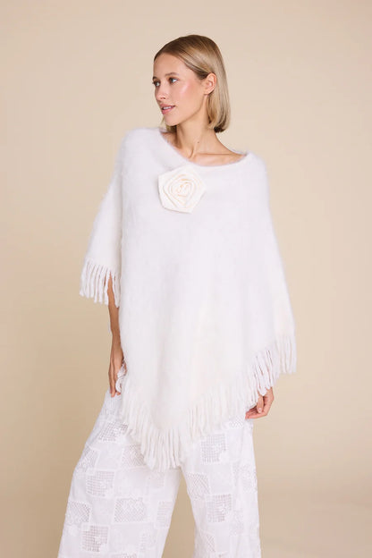 KNITTED PONCHO CREME