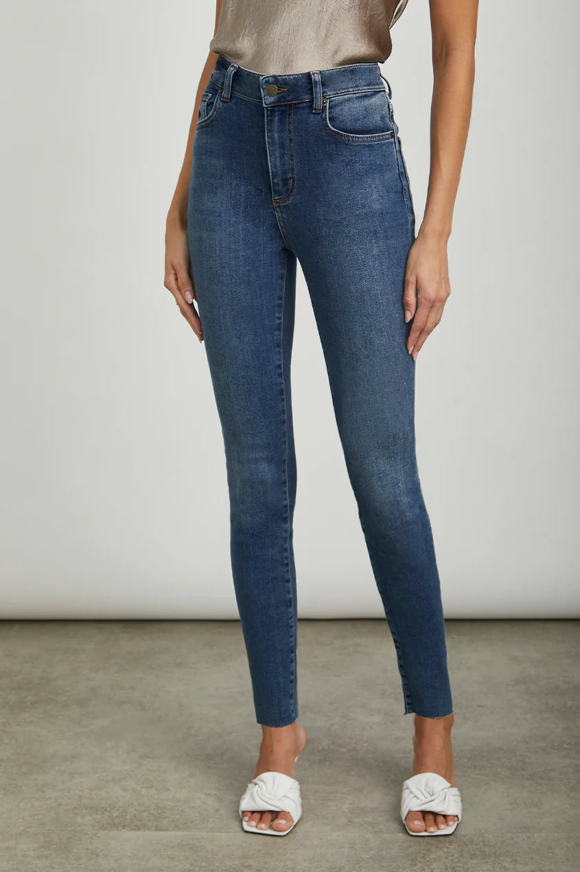 LARCHMONT SKINNY BALTIC BLUE