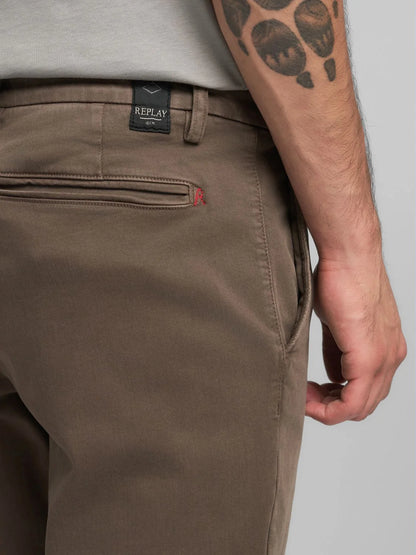 BENNI REGULAR-FIT CHINO JEANS BROWN