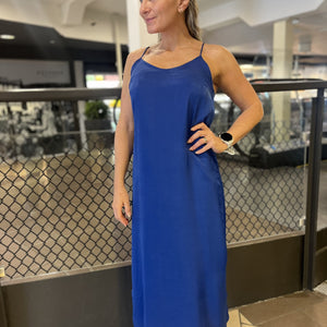 MILLE SINGLET MIDI KJOLE BLÅ