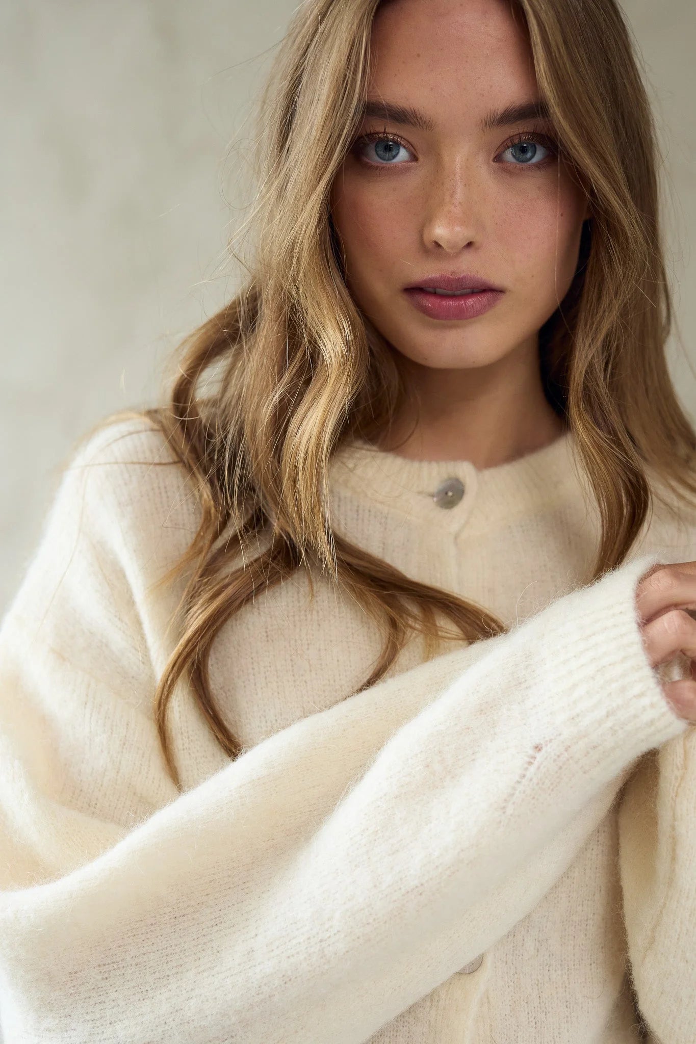 KAE KNIT CARDIGAN OYSTER
