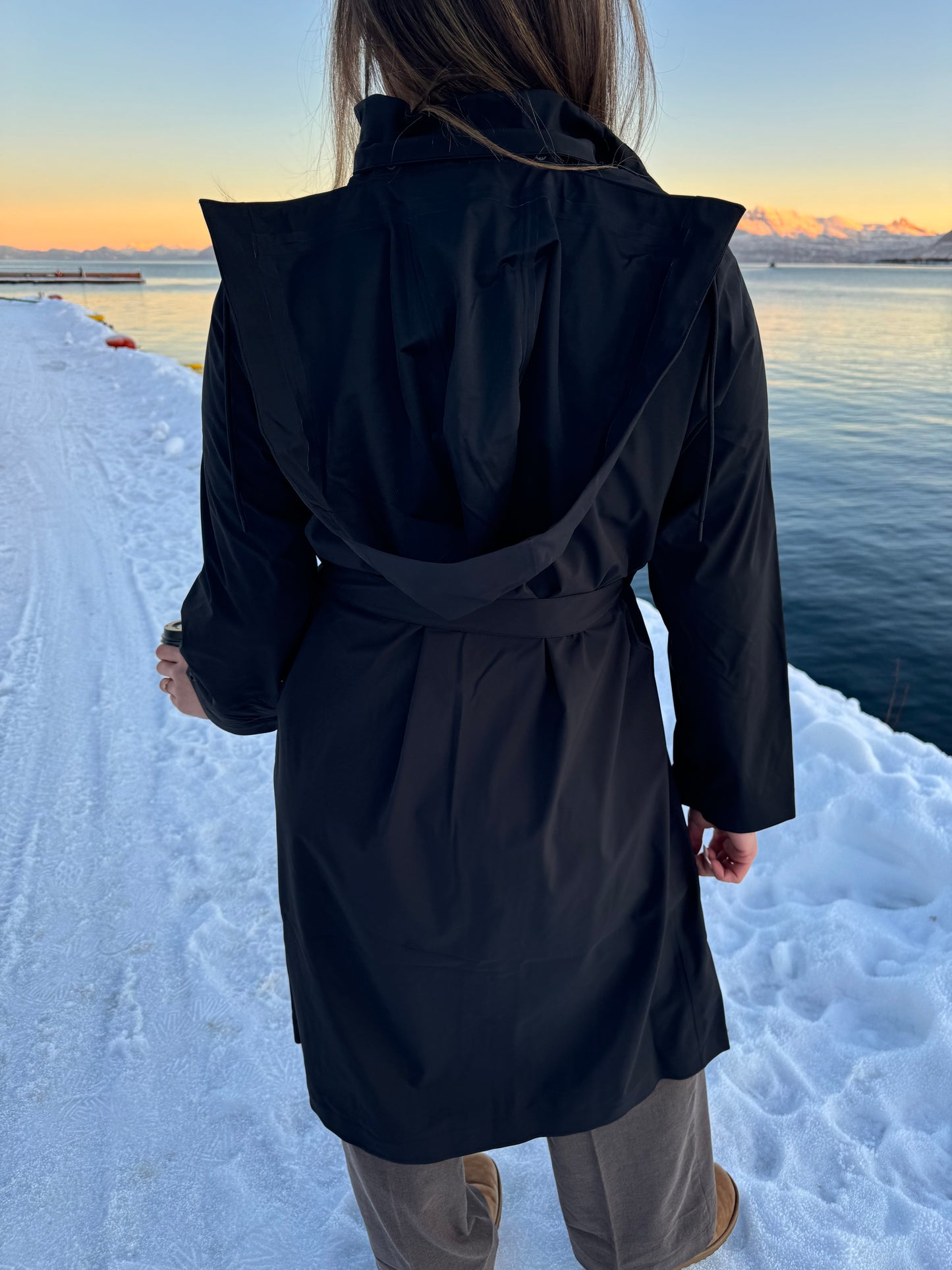 SUVA HARDSHELL TRENCH COAT BLACK