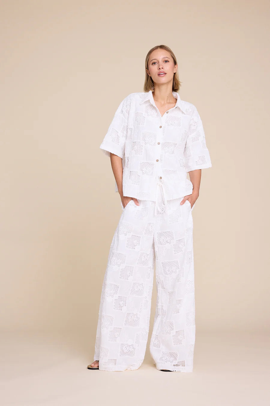 RESORT LACE TOP WHITE