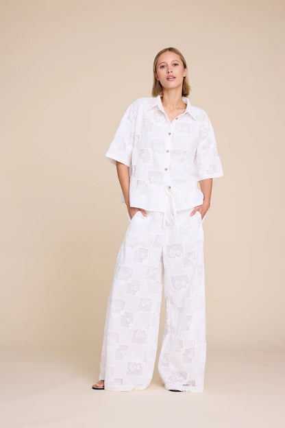 RESORT LACE TOP WHITE