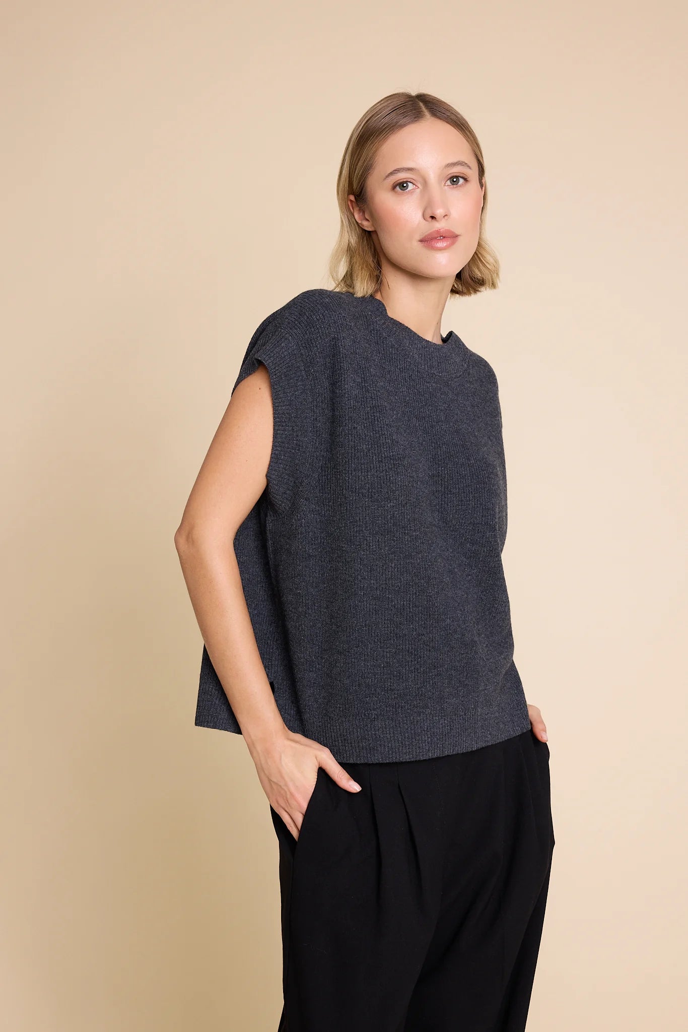 WOLF VEST ANTRACITE