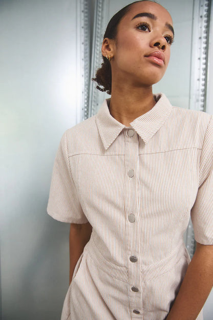 BENITA DRESS BEIGE/WHITE