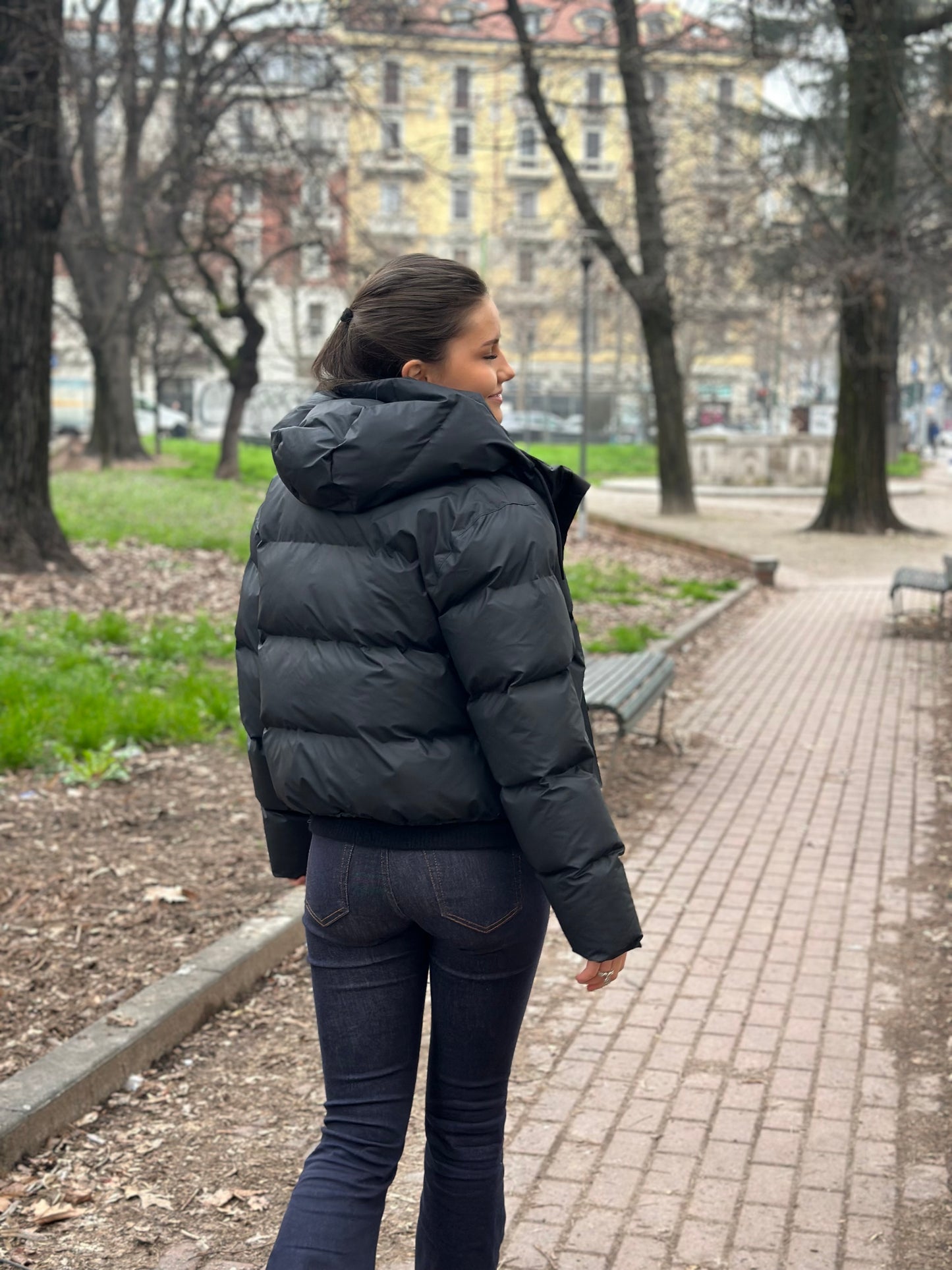 ALTA SHORT PUFFER JACKET W3T3 BLACK