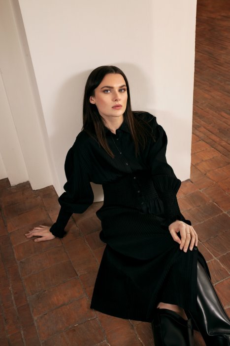 KAROLINE KJOLE SORT
